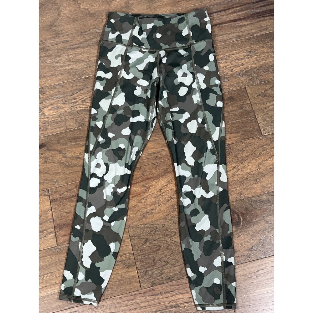 ATHLETA Lightning 7/8 Leggings Tights Green Camo Sz XS #487500 EUC